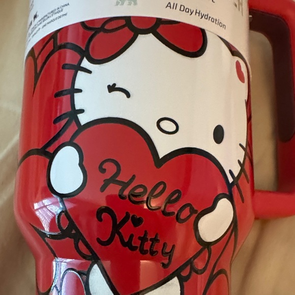 Stanley Red Hello Kitty Tumbler - Picture 5 of 11